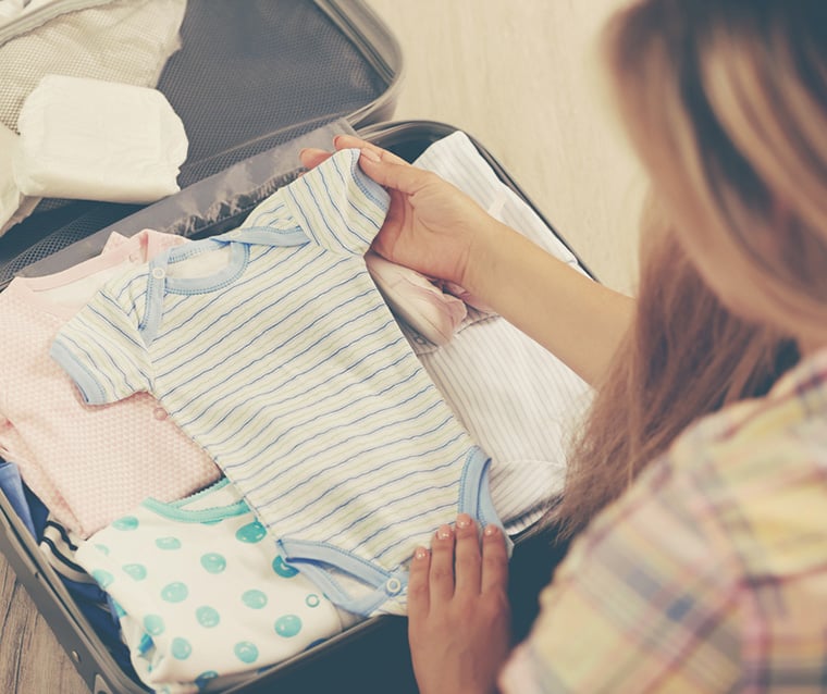 Préparer la valise de bébé pour la maternité